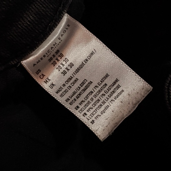 American Eagle Limited Edition: Slim black-wash jeans with red stitching. - Picture 4 of 4